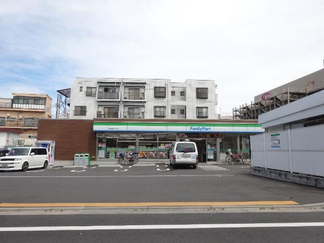 ファミリーマート板橋徳丸二丁目店：825m