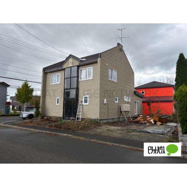 角地で分かり易い場所です