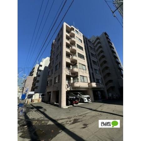 荘厳な雰囲気醸し出してますかね〜(^_-