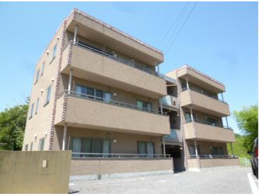重量鉄骨造3階建のマンション