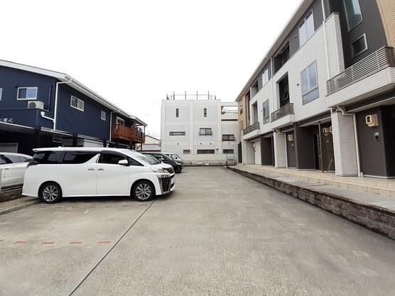 サニーアベニュー（202） 駐車場