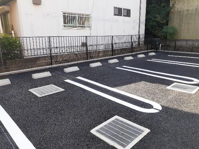 サングレースパイン（202） 駐車場