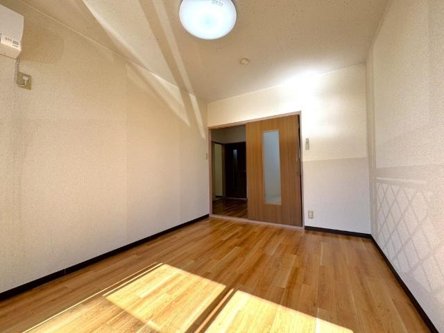 マ・シェリー（1E） 部屋画像
