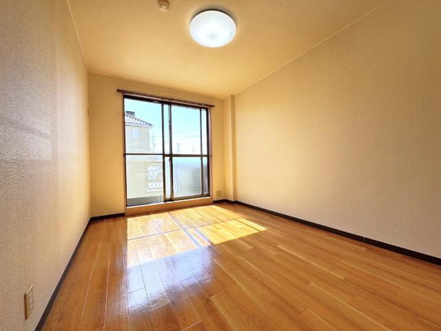 マ・シェリー（1E） 部屋画像