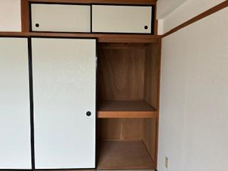 アンドービル（302） 収納