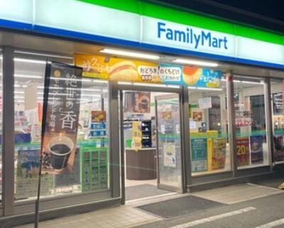 ファミリーマート鈴鹿神戸三丁目店：776m