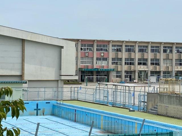 北名古屋市立師勝小学校：737m