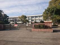 尾張旭市立渋川小学校：290m