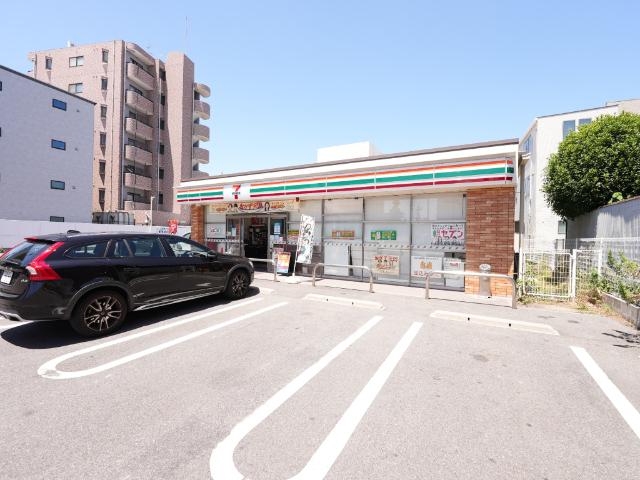 セブンイレブン名古屋桜本町店：146m