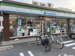 ファミリーマート中村公園北口店：382m