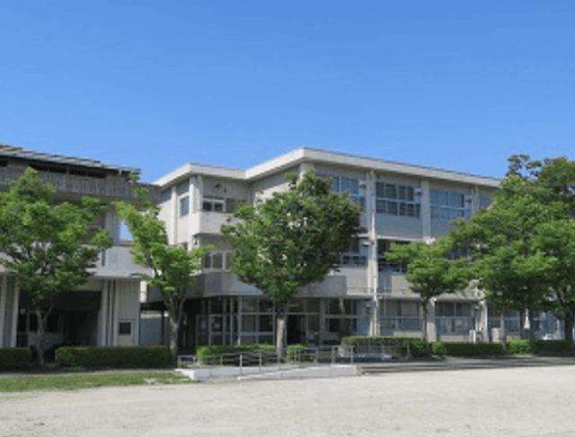 梅林中学校