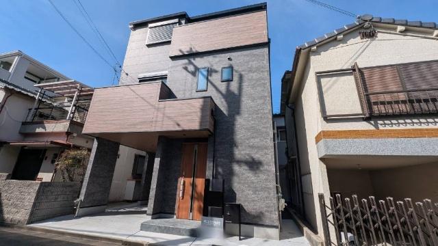 南向きで陽当り良好　開放的なリビング