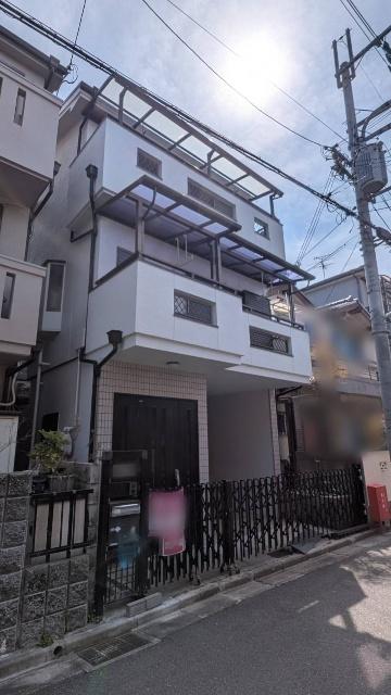 周辺は交通量の少ない静かな住宅街です