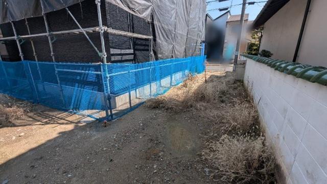 敷地約３３.２坪　現況更地