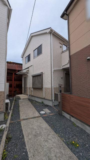 ウォークインクローゼット２ヶ所と収納豊富