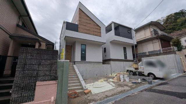 オシャレな内外観の新築戸建