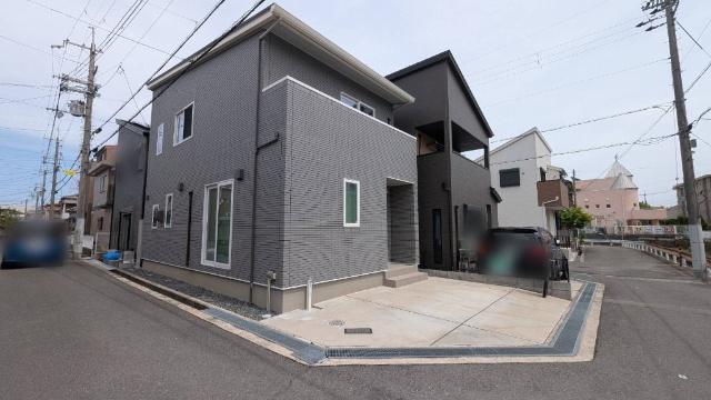 高槻市下田部町二丁目　築浅中古戸建 外観