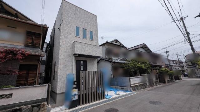 周辺は交通量の少ない静かな住宅街