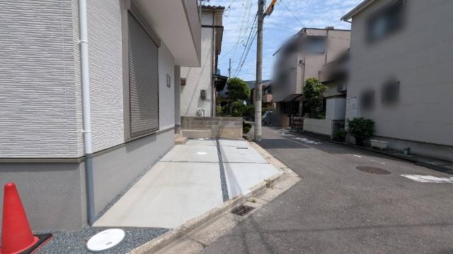 高槻市野田四丁目　新築戸建 駐車場