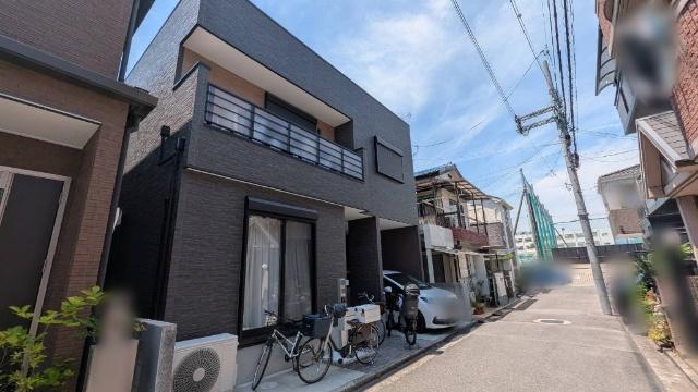 オシャレな内外装　丁寧にお住まいです