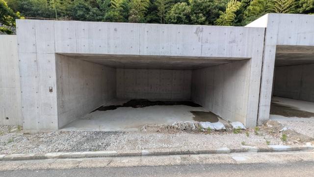 高槻市日吉台六番町　建築条件無し売土地　１号地 駐車場