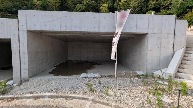 高槻市日吉台六番町　建築条件無し売土地　２号地 駐車場