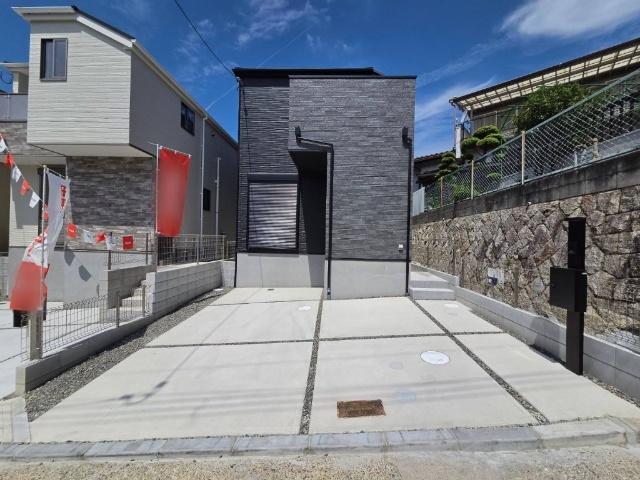 高槻市真上町五丁目　新築戸建　１期２号棟 外観