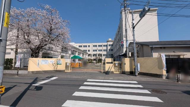 高槻市立西大冠小学校