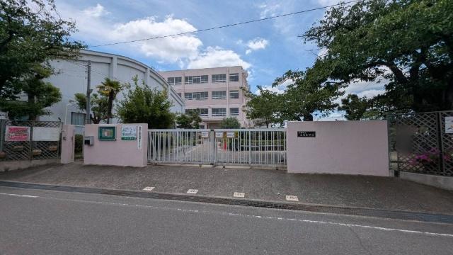 高槻市立寿栄小学校