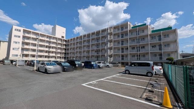 さんくれーる高槻二棟 外観
