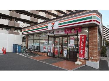 セブンイレブン市川鬼高3丁目店：267m