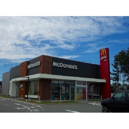 マクドナルド　飯島店：900m