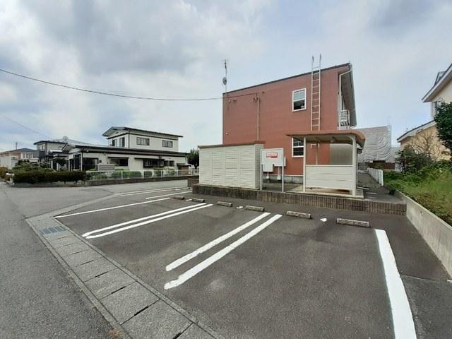 ゼフィール（Ｚｅｐｙｒｅ）（202） 駐車場