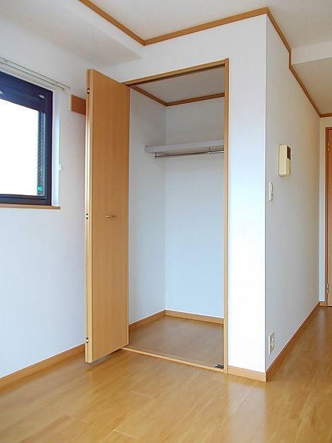 グランディル山王（305） 収納