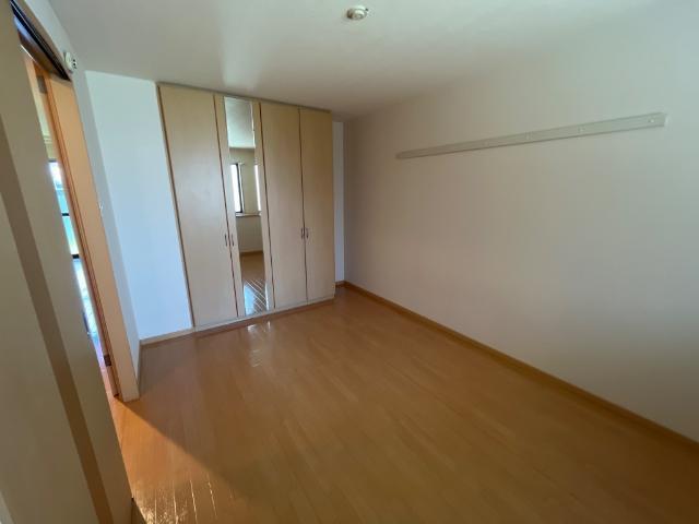 ロイヤルガーデン 部屋画像
