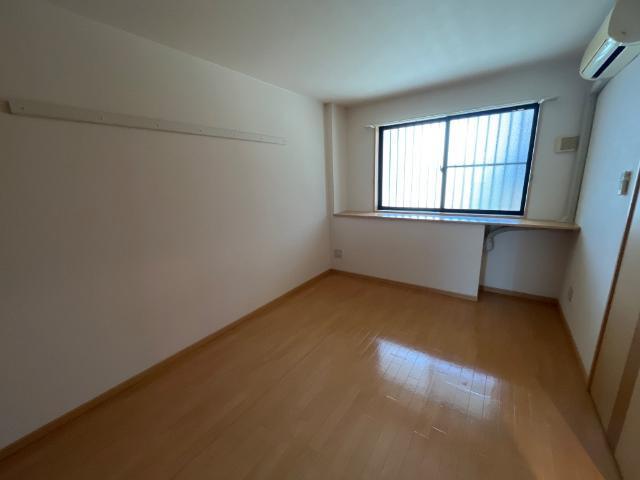 ロイヤルガーデン 部屋画像