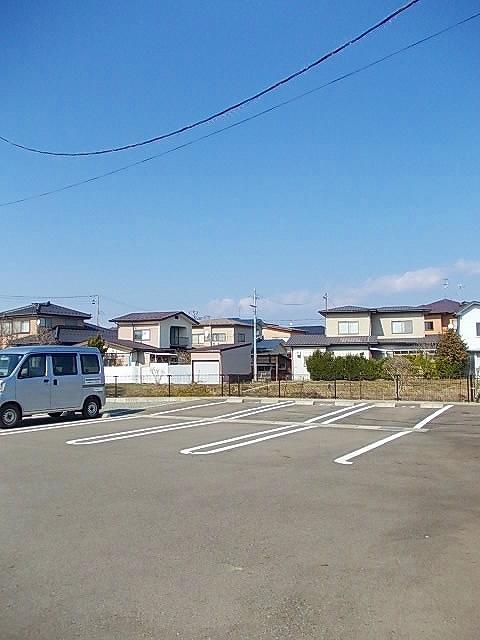 プティ・パ（103） 駐車場