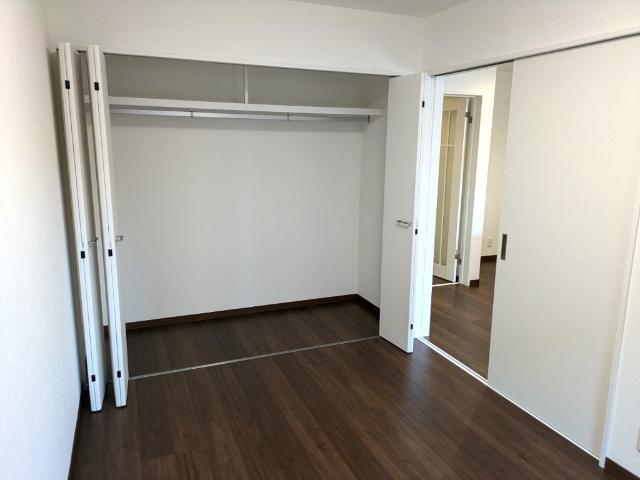 ラフィネ千秋城下町（210） 収納