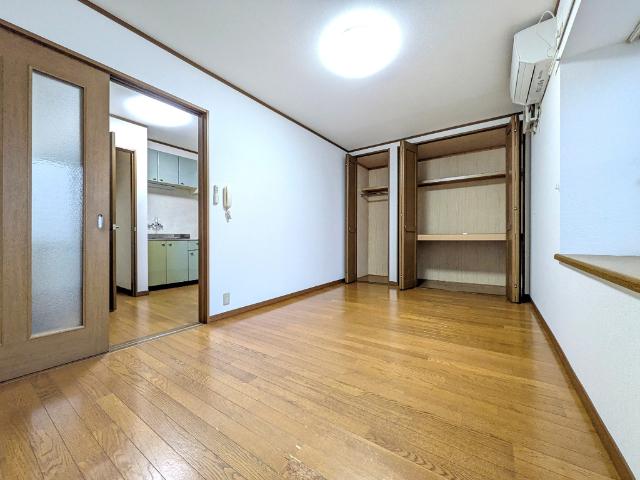サンパレス東通（205） 室内