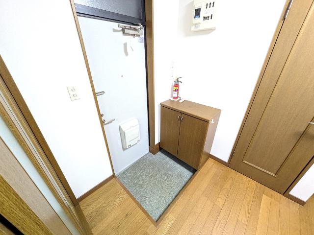 サンパレス東通（205） 玄関