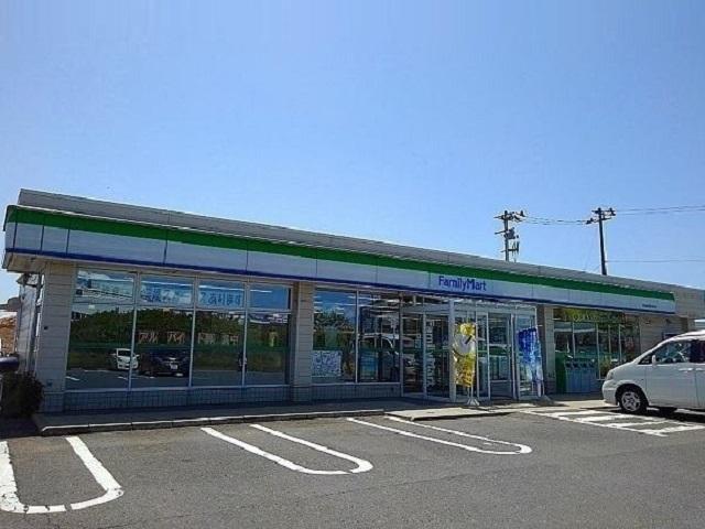 ファミリーマート御所野湯本店：700m