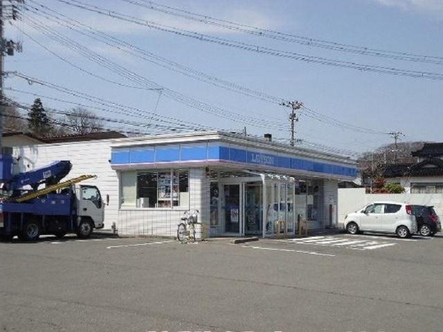 ローソン新屋比内町店：500m