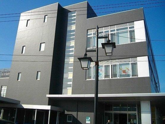 西部市民サービスセンター：300m