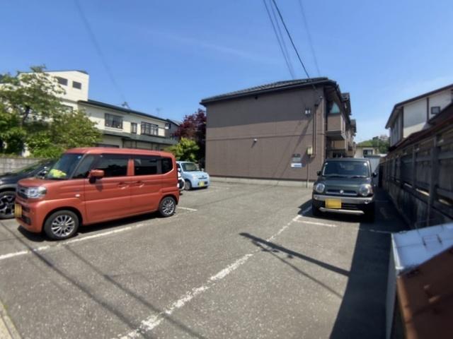 ゼフィール愛宕（101） 駐車場