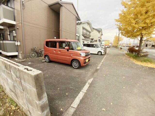 グランドール桜（101） 駐車場