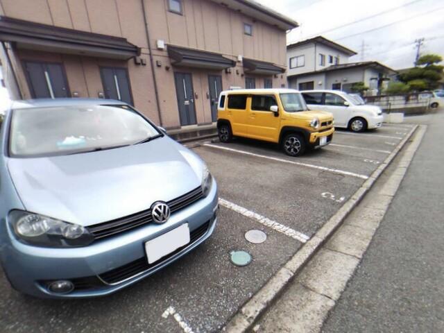 キューブ樋口（103） 駐車場