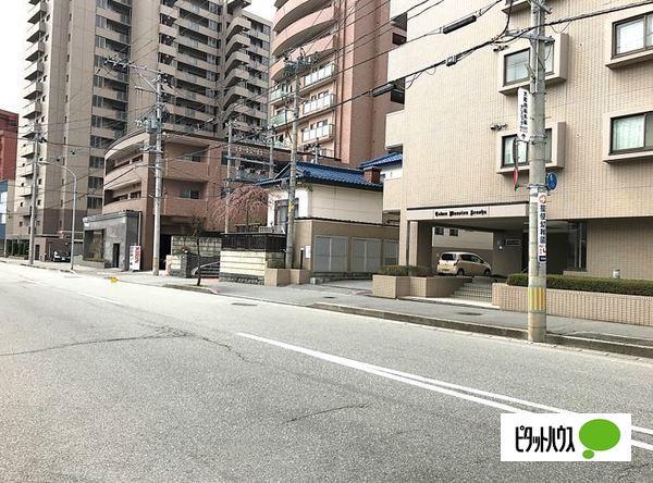 オートロック付きのマンションです
