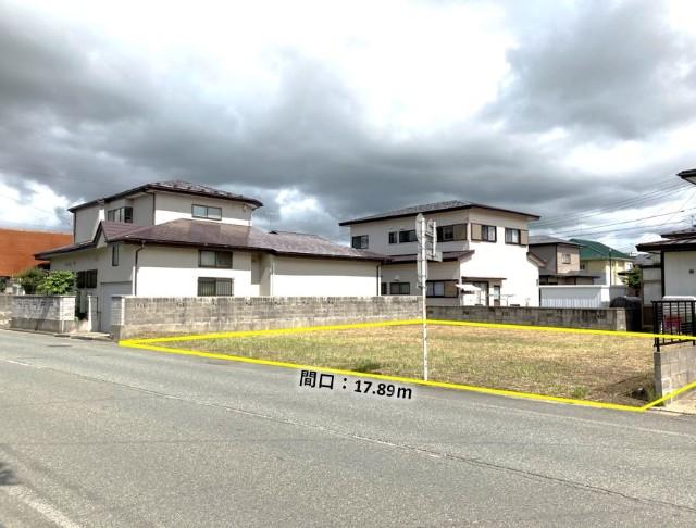 余裕の90坪整形地で自由な家づくりが可能です