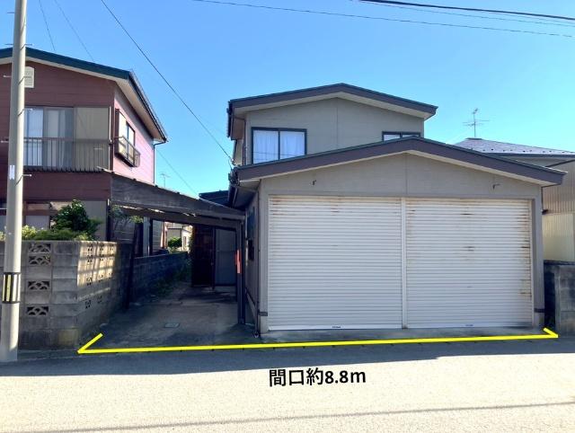 奥行の広い土地でプライバシーを守りながらの庭作りも可能！