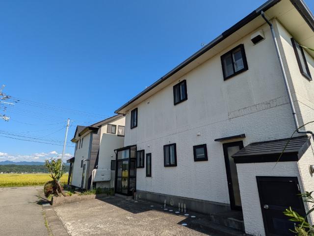 幼稚園・小中学校が徒歩15分圏内でお子様だけの登下校も安心です